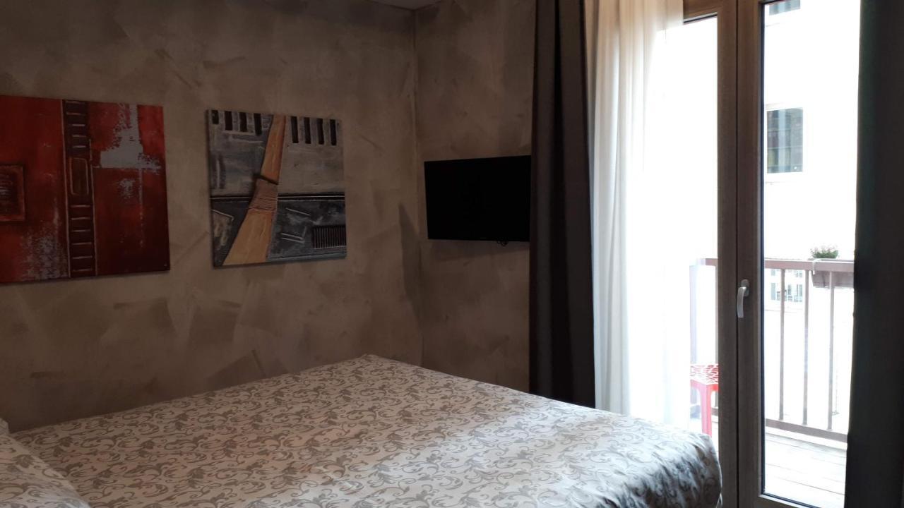 Hotel Bed & Rooms , Corte Rossa -1 Min Walk To Bernina Express Tirano Exterior foto
