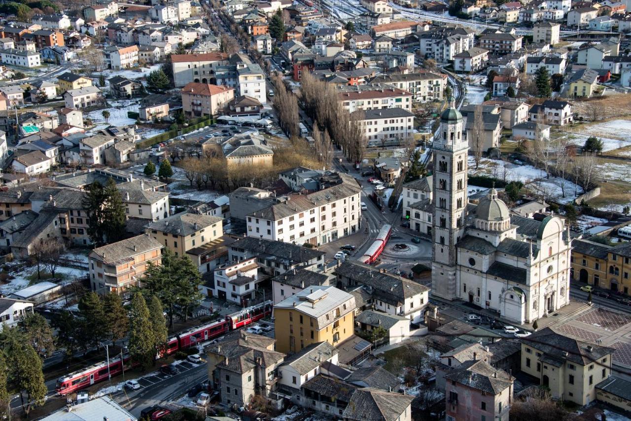 Hotel Bed & Rooms , Corte Rossa -1 Min Walk To Bernina Express Tirano Exterior foto