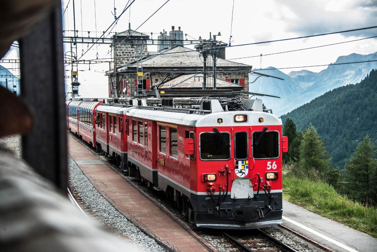 Hotel Bed & Rooms , Corte Rossa -1 Min Walk To Bernina Express Tirano Exterior foto