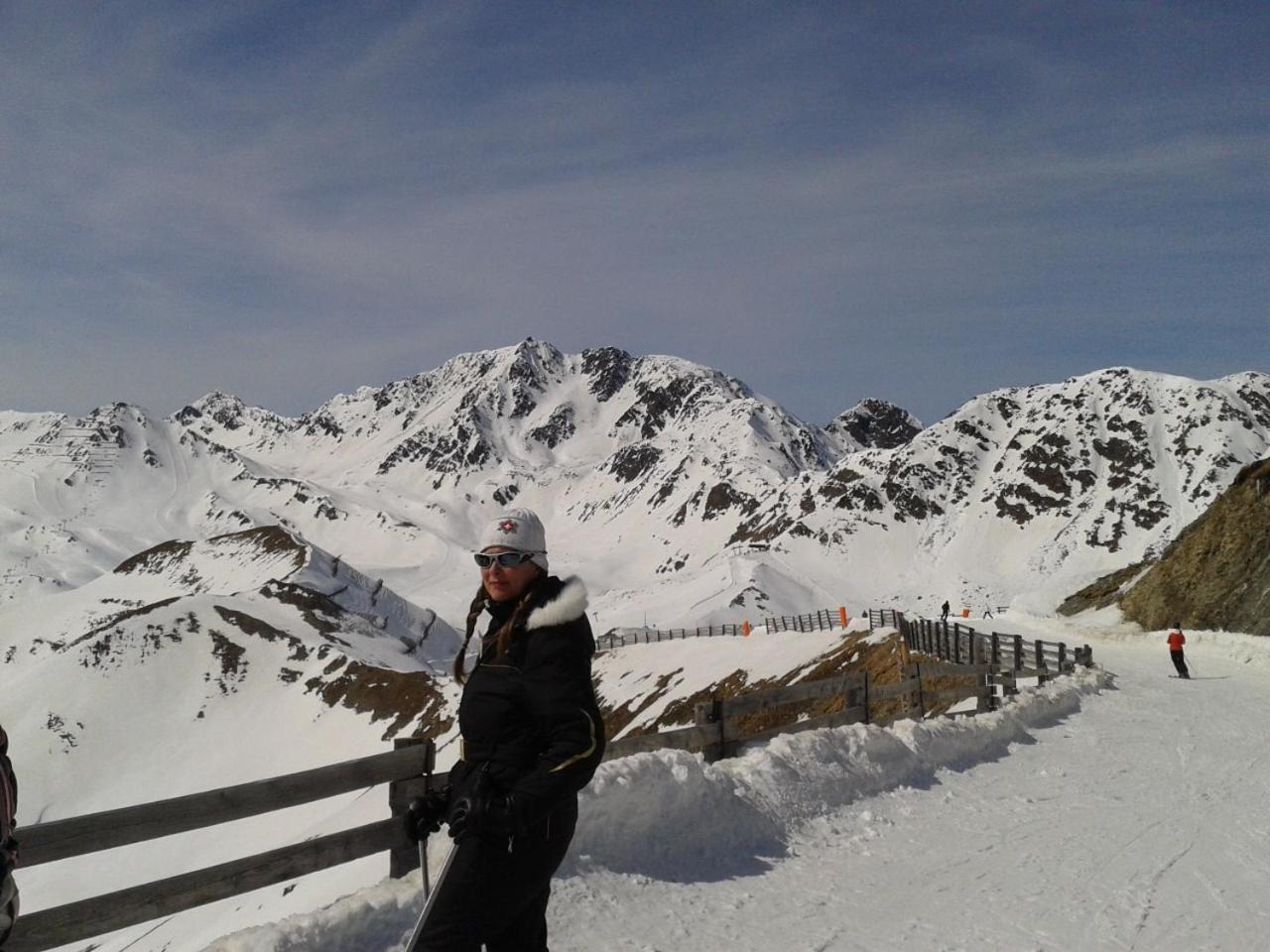 Hotel Bed & Rooms , Corte Rossa -1 Min Walk To Bernina Express Tirano Exterior foto